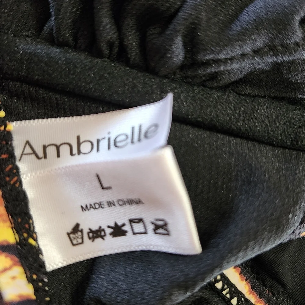 NWT Ambrielle Tiger Animal Print Bralette Style Twist Front Bikini Top Sz L
